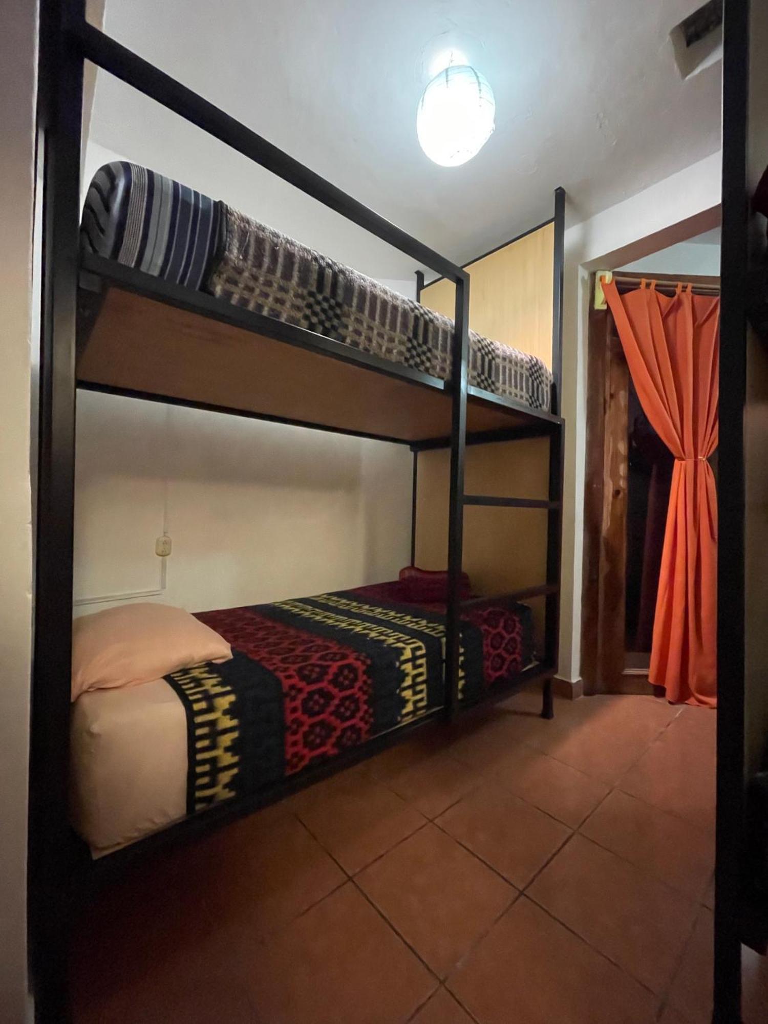 Hostal La Isla San Cristóbal de Las Casas エクステリア 写真