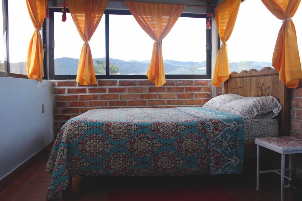 Hostal La Isla San Cristóbal de Las Casas エクステリア 写真