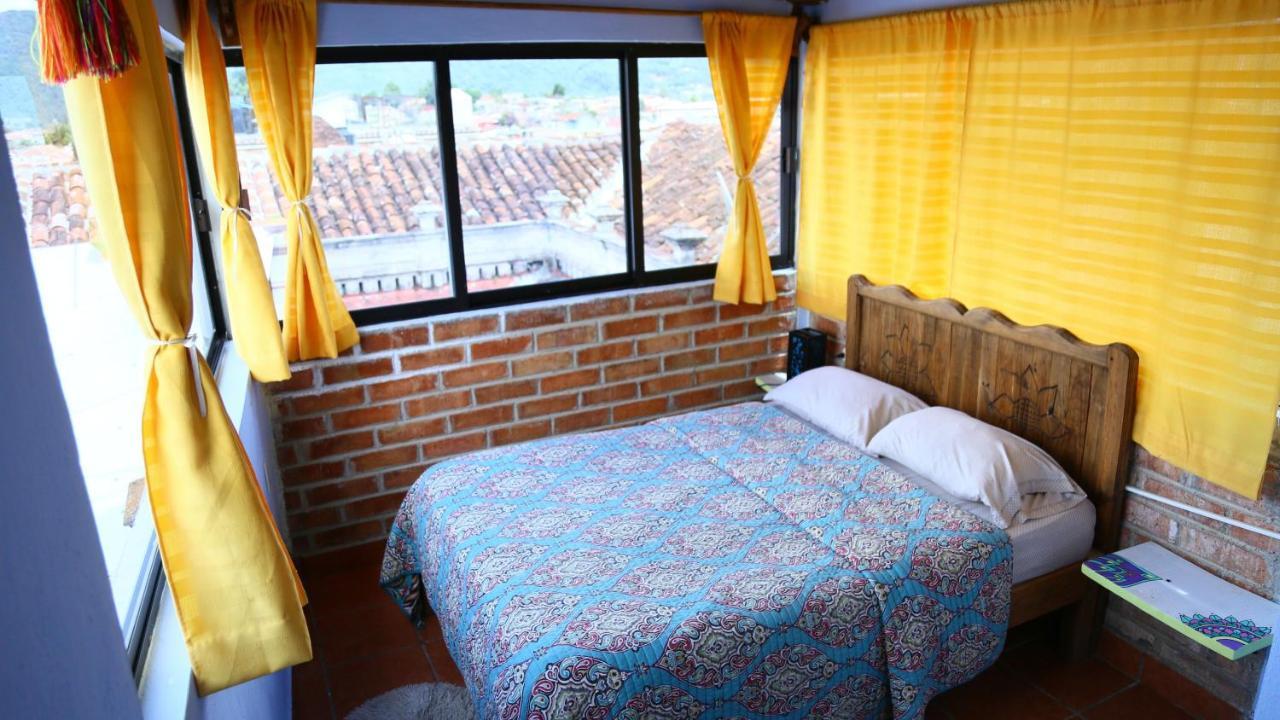 Hostal La Isla San Cristóbal de Las Casas エクステリア 写真